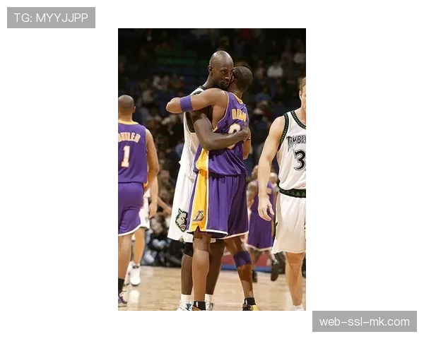 “锡安·威廉姆森遭遇脚踝扭伤，预计缺席两周”